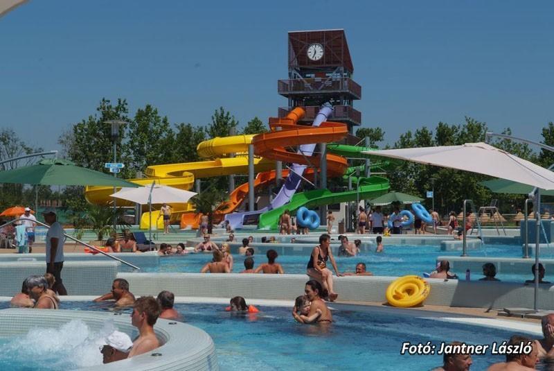 Gardi Apartman Szekszárd الغرفة الصورة