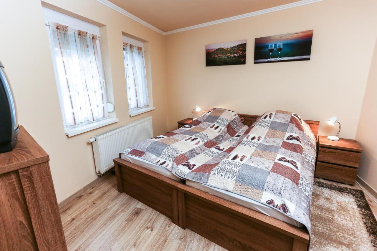 Gardi Apartman Szekszárd المظهر الخارجي الصورة